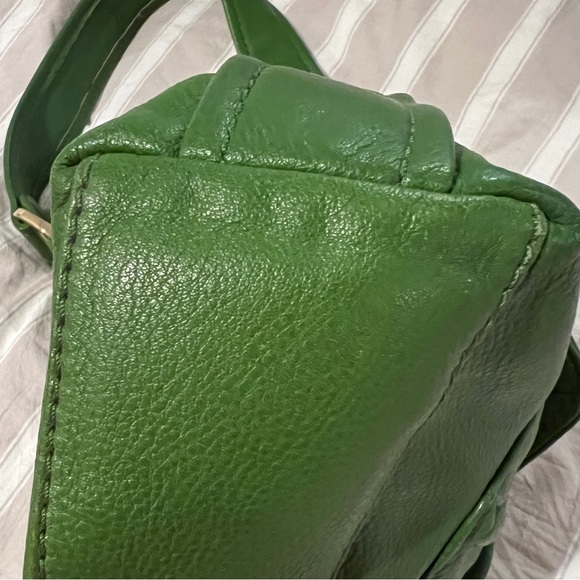 Michael Kors green leather shoulder bag, gorgeous, soft green leather - Picture 4 of 6